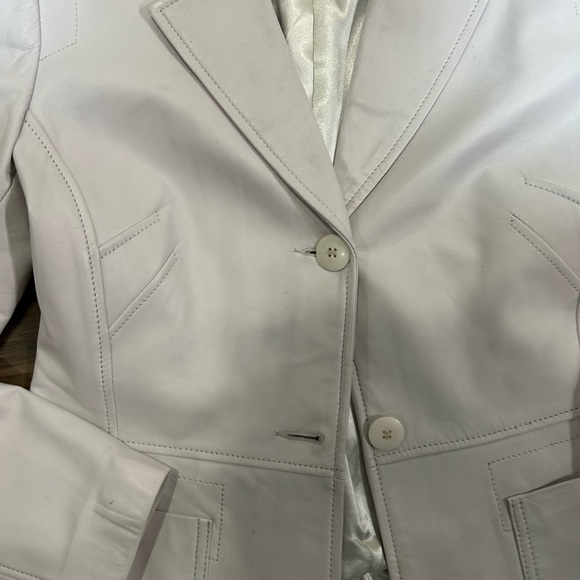 Danier White Leather Blazer - Picture 4 of 7